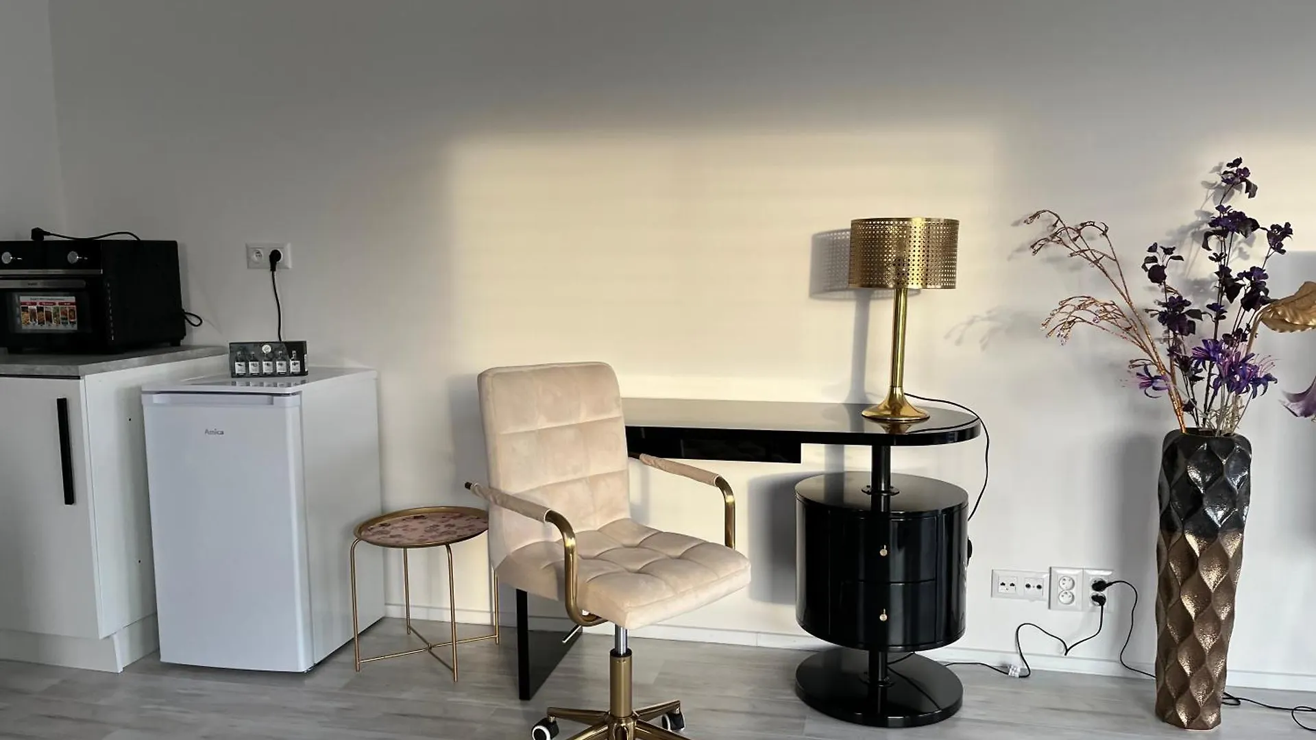 Modern Apartment Close To Tram And Airport, Free Parking Prague