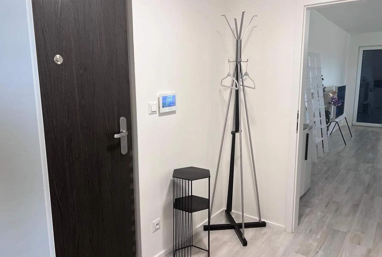Modern Apartment Close To Tram And Airport, Free Parking Prague Czech Republic