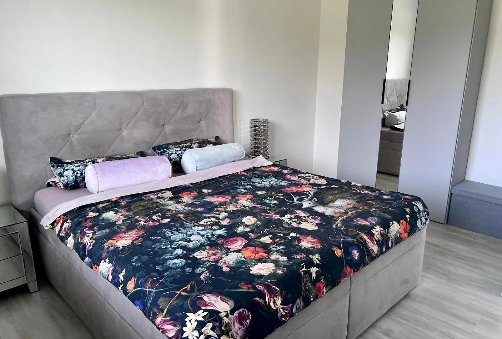 Modern Apartment Close To Tram And Airport, Free Parking Prague 0*,
